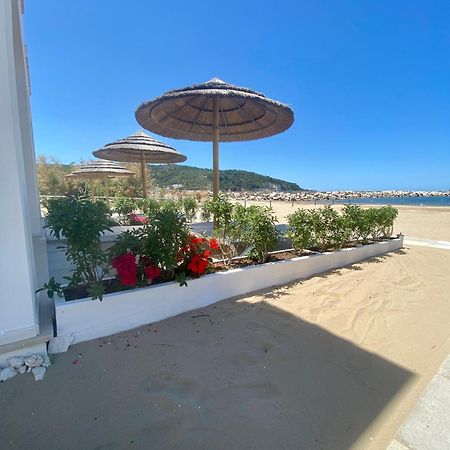 Marina Bay Beach Hotel Пескічі Екстер'єр фото